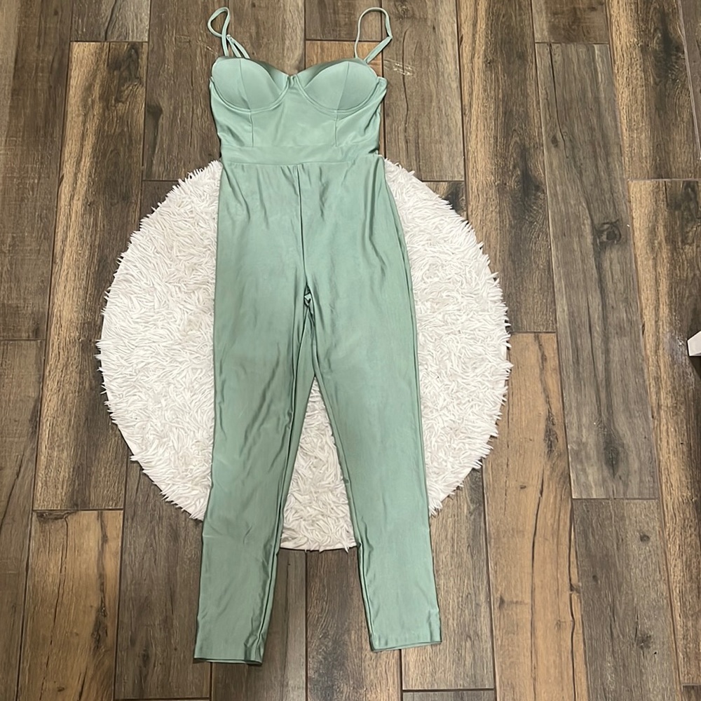 New without tags Haute Monde jumpsuit!!